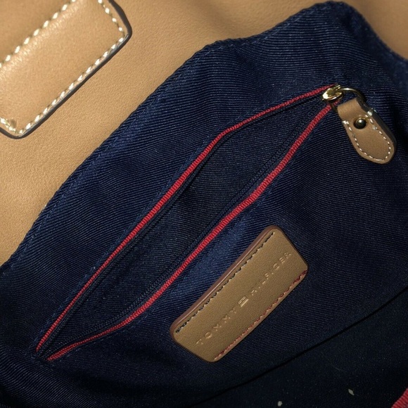 Tommy Hilfiger blue and red striped tote bag - Picture 4 of 5